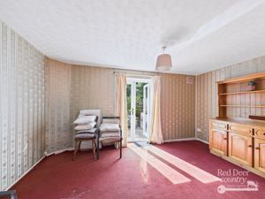 Sitting Room- click for photo gallery